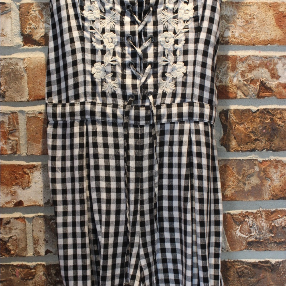 Romper - Picture 2 of 4